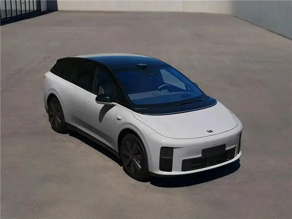 理想i8光速降價了！還有機會扳回一城嗎